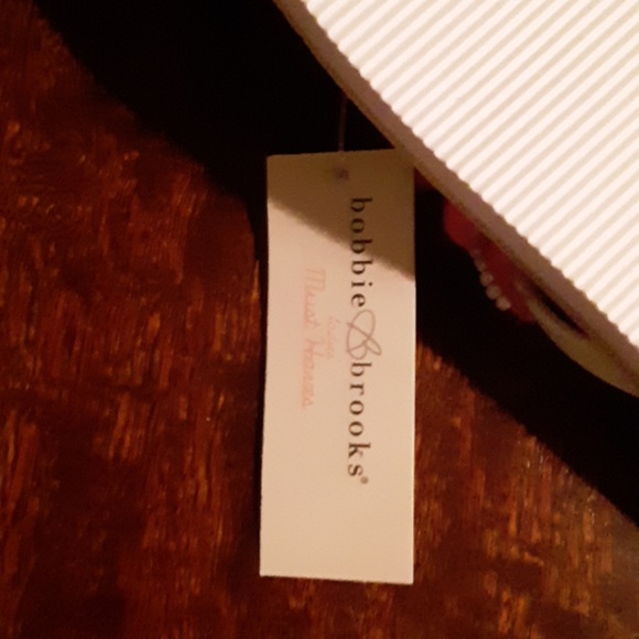 SOLDI love summer Bobbie Brooks flops.med 7/8 NWT - Picture 3 of 3